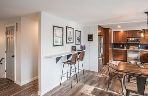 Vancouver House | Beverly Heights Retreat