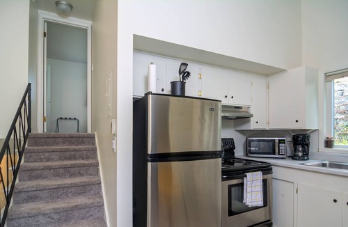 Lakewood Condo | Big foot's nook in PNW-8