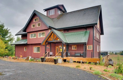 Lewis County House | Big Groups Welcome! Mtn-View Onalaska Estate