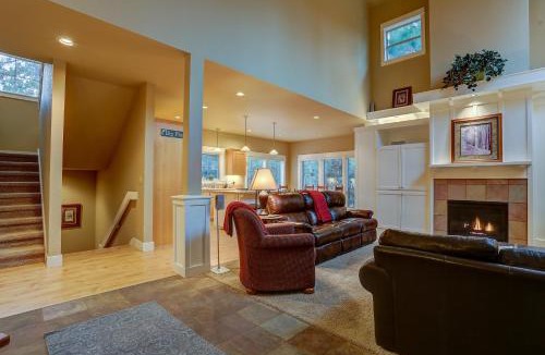 RiverWild House | Big Pine Home on Deschutes River Trail