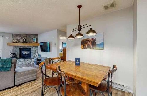 Big Horn House | Big Sky Escape Walk to Slopes + Mountain Views