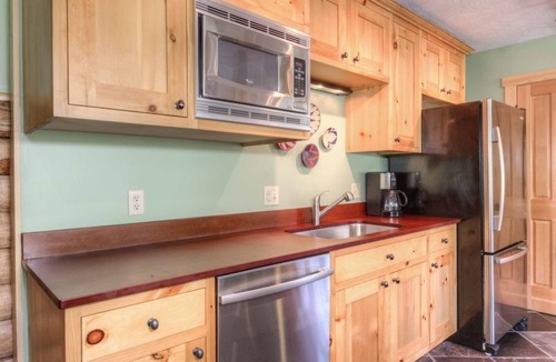 Big Sky House | Big Sky log cabin close to Big Sky Resort w/amazing views of Lone Peak - Washaki Cabin