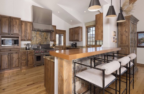 Saddle Ridge Condo | Big Sky Vacation Rentals: Cowboy Suite 6C