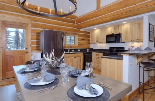 Powder Ridge Cabin | Big Sky Vacation Rentals: PR Red Cloud 1A