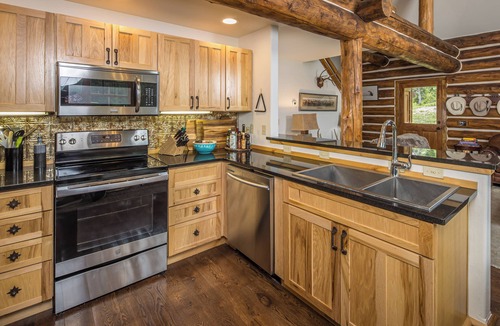 Powder Ridge Cabin | Big Sky Vacation Rentals: PR Rosebud 10