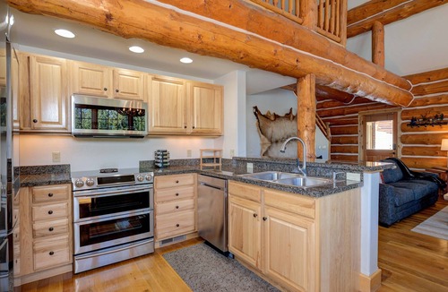 Powder Ridge Cabin | Big Sky Vacation Rentals: PR Little Shadow 7