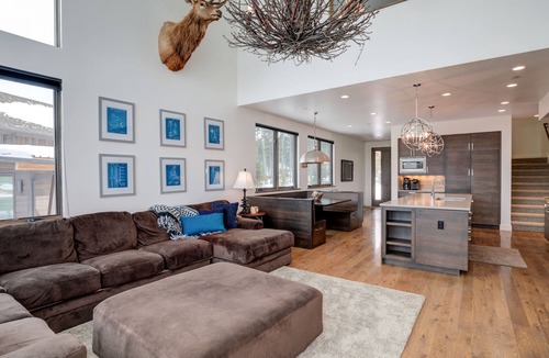 Big Sky Cabin | Big Sky Vacation Rentals: Silvertip 4 Silver Peaks
