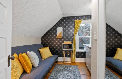Logan House | Billiken Inn, Private Loft in 2 Story Victorian