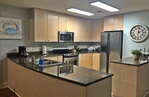 Biloxi Condo | BILOXI SEA BREEZE CONDO - ON the Beach - Short Walk to Great Restaurants!