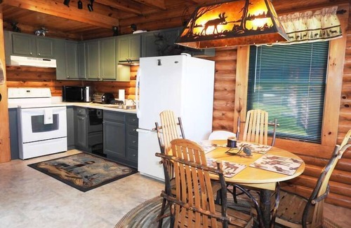 Cheboygan Cabin | Birch Lodge #4 Mackinaw City/Cheboygan