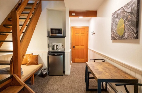 Mazama House | Birch Room 9 - loft room at The Inn At Mazama