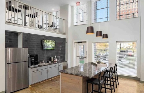 Central City Apartment | Birmingham Business District Apartments by Landing