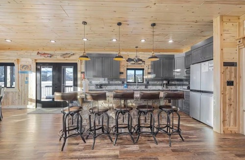 Island Park Cabin | Bison Creek Lodge+WiFI+AC+10Miles2YNP