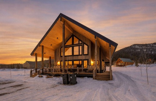 Island Park Cabin | Bison Creek Lodge+WiFI+AC+10Miles2YNP