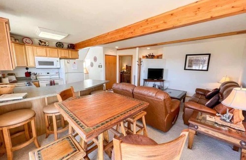 Red Lodge Condo | Black Bear Den- Mountain Views - Close to Downtown