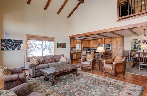 Big Sky House | Black Eagle Overlook | Hot Tub Walk to Village Sleeps 10
