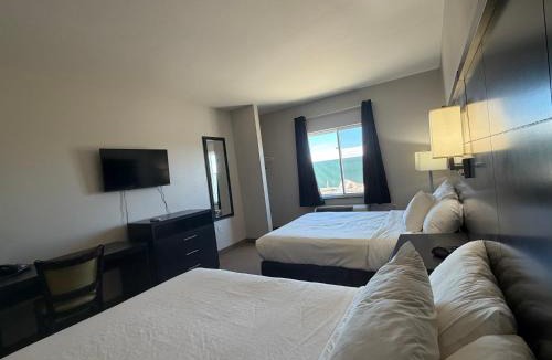 Stanley Hotel | Black Gold Suites Stanley
