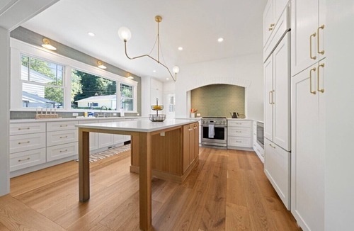 Manito House | Blissful South Hill Family Home Retreat