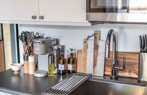 South Perry District Apartment | BlockhouseLife - A new way to travel! with Wi-fi