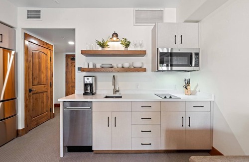Tamarack Apartment | Blue Lake Haven | Includes Two 1-Day Lift Tickets