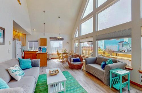 Pacific Beach House | Blue Wave Cottage
