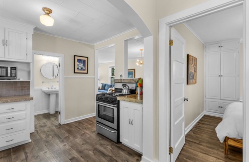 Old Bend House | Bluebird Day - Box Factory Bungalow, A charming 2-bedroom retreat.