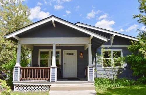 River West House | Bluebird Day - Kokanee Cottage