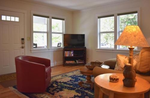 River West House | Bluebird Day - Kokanee Cottage