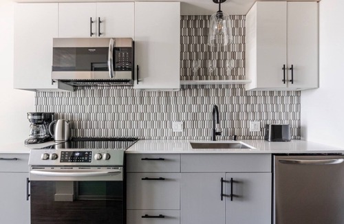 Northwest Bellevue Apartment | Blueground | Northwest Bellevue, rooftop, nr Bellevue Park