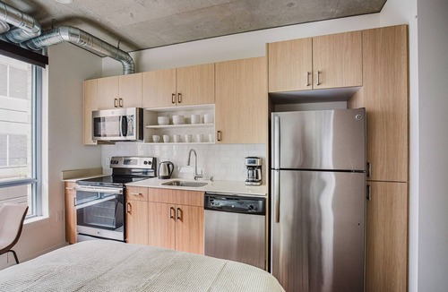 Cascade Apartment | Blueground | S Lake Union, gym & w/d, nr museum