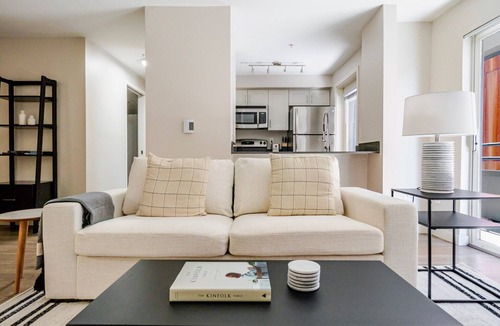 Cascade Apartment | Blueground | South Lake Union, view, nr Lake Union
