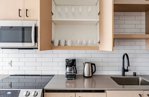 Redmond Apartment | Blueground | Southeast Redmond, pool, nr Redmond Park