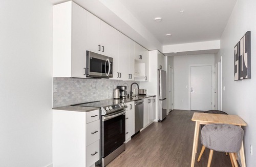 Redmond Apartment | Blueground | Southeast Redmond, pool, nr Marymoor Park