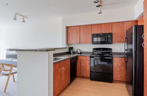 West Bellevue Apartment | Blueground | West Bellevue, rooftop, nr Bellevue Park