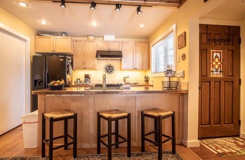 Elkhorn Village Condo | Bluff Condo + Free guest passes to Elkhorn Resort amenities included!