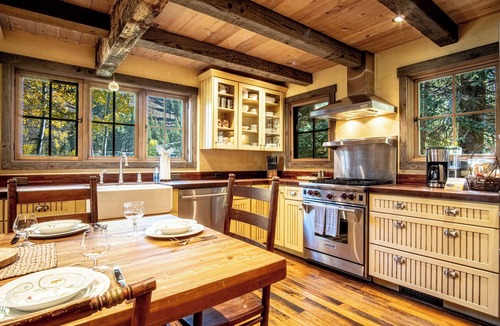 Board Ranch Cabin | Board's Sunset Ranch - 3BD Private Cabin in Sawtooth National Forest
