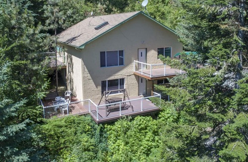 Hayden Lake House | BOATDOCK W/2 SLIPS,WATER TRAMPOLINE, FLOATING ISLAND,SHUFFLEBOARD,GAMEROOM