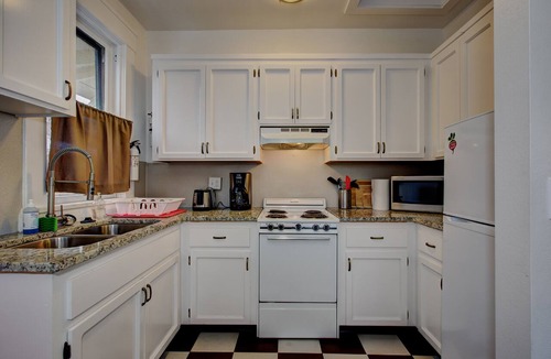 North End Apartment | Boise-Downtown-historical-unique Arthouse 3