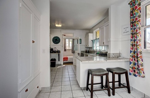 North End Apartment | Boise-Downtown-historical-unique Arthouse 5