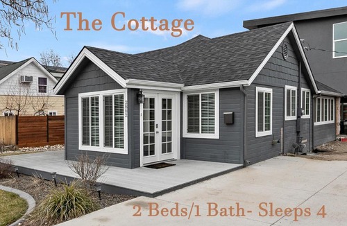 Veterans Park House | Boise Whitewater 2 Bed Cottage or the 4 Bed Villa with a Pool and Spa