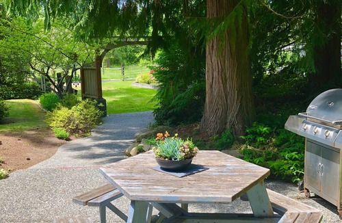 Sequim Cottage | Bond Ranch Retreat, Cozy Cedar Cottage on the beautiful Olympic Peninsula, WA.