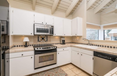 Elkhorn Condo | Book A Getaway Today! Updated Corner Condo; Close to Dollar Mountain