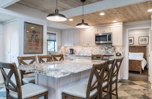 Elkhorn Village Condo | Book a Getaway Today! Charming Condo near Sun Valley Village with WIFI