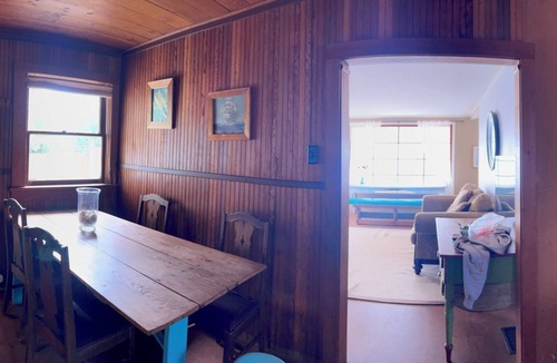 Point Roberts Cottage | BOOK FIFA FAMILY 50' waterfront at South Beach, adorable 3 bdm 45 min to YVR.