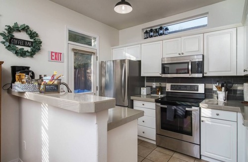 North Bethany House | Book NOW for Summer Fun! - Perfect for family! - Fully Loaded! - Fire Pit!