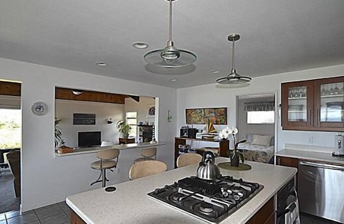 Gold Beach House | Book THANKSGIVING in this HOME ON the BEACH with private beach access & HOT TUB.