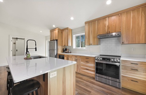 Deming House | Book Your Mt. Baker Après Ski Stay