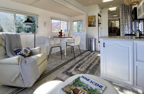Talent House | BookStayHop - Paschal Winery Glamp Cottage ~Hot Tub~Mountain Views!