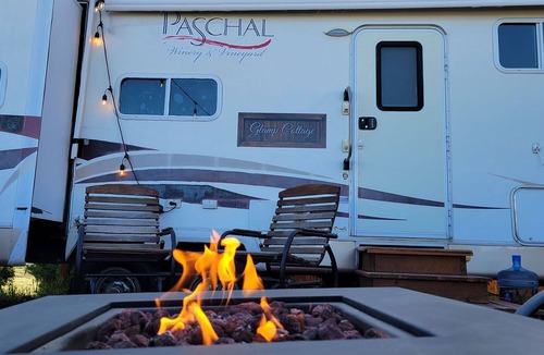 Talent House | BookStayHop - Paschal Winery Glamp Cottage ~Hot Tub~Mountain Views!