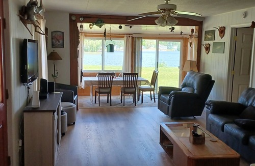 West Branch Cottage | Both Lake and River frontage! Great fishing!